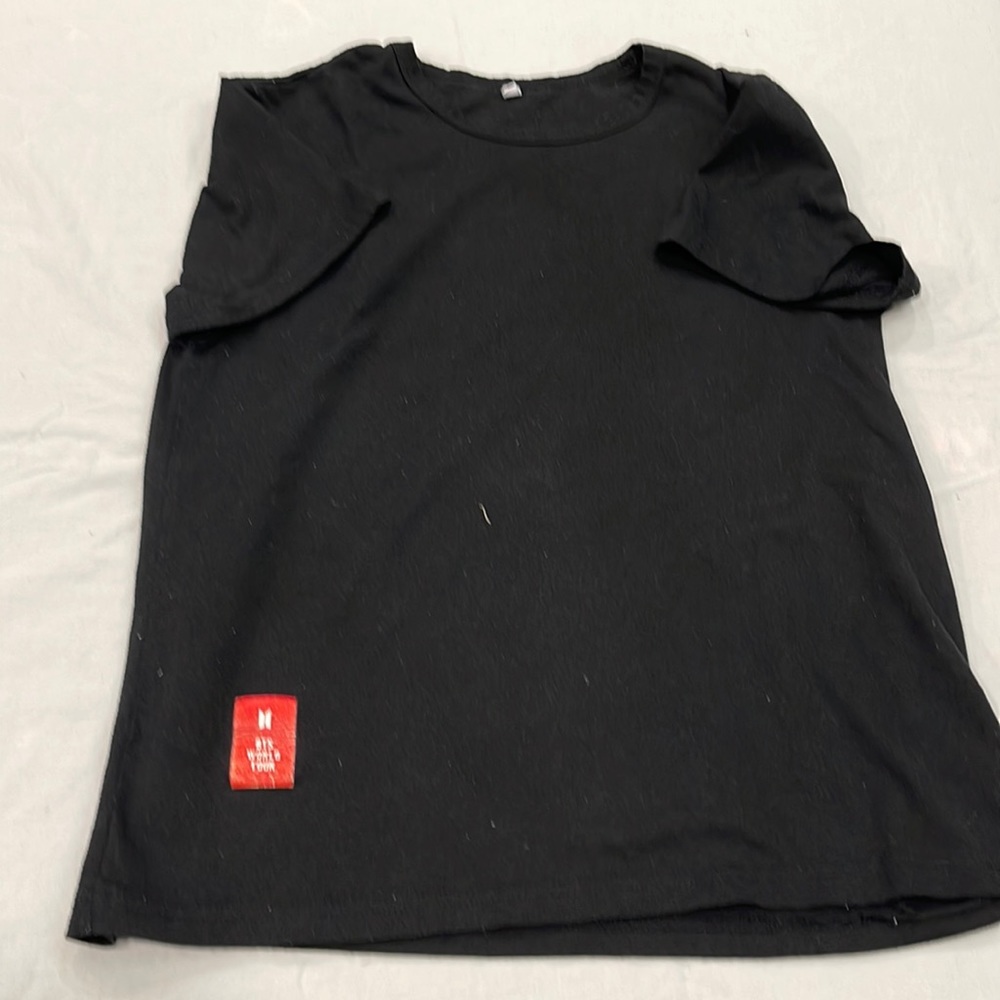 Kids BTS Love yourself concert shirt size small